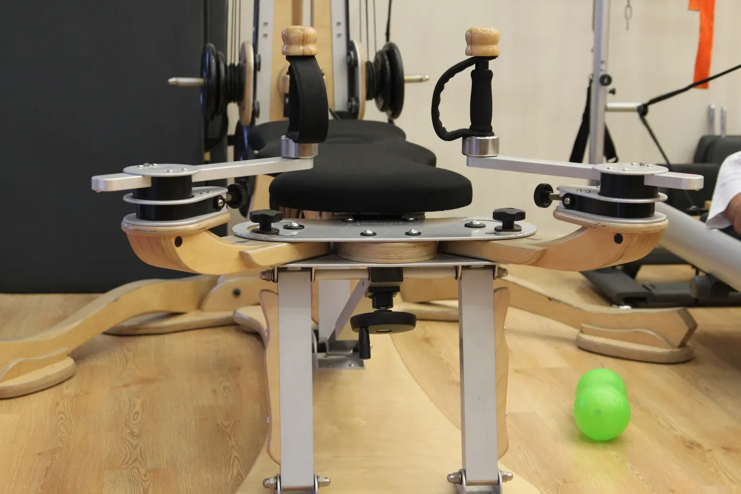 The GYROTONIC® bench and handles